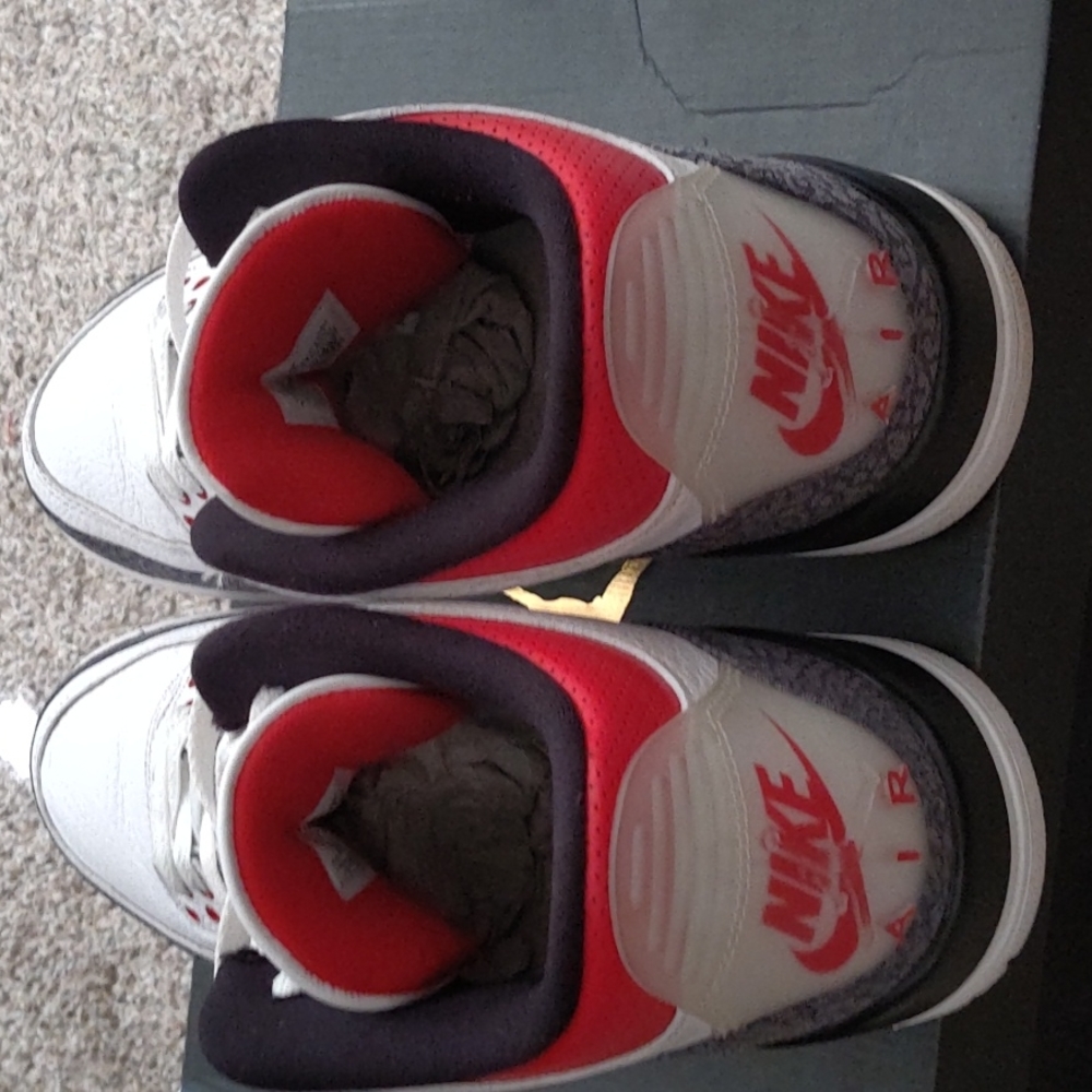 Jordan 3's - Picture 3 of 4